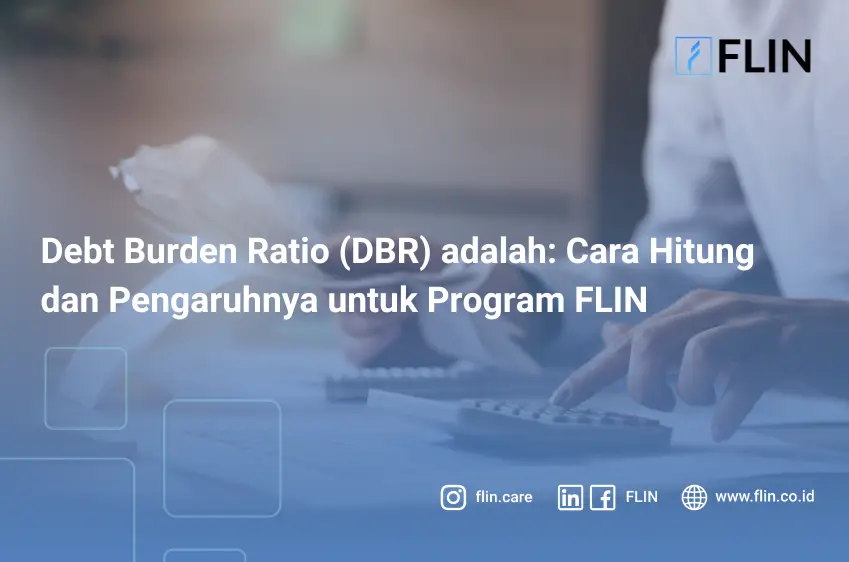 Ekonom menggunakan kalkulator sambil memeriksa tagihan dan pajak
