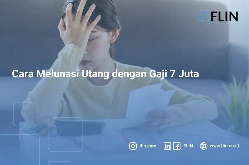 wanita asia bermasalah, wanita bangkrut duduk di lantai di rumah stres