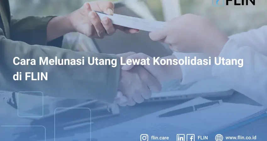 Berjabat tangan sambil menyerahkan uang