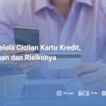 Seorang pria sedang mengecek cicilan kartu kredit yang ia miliki